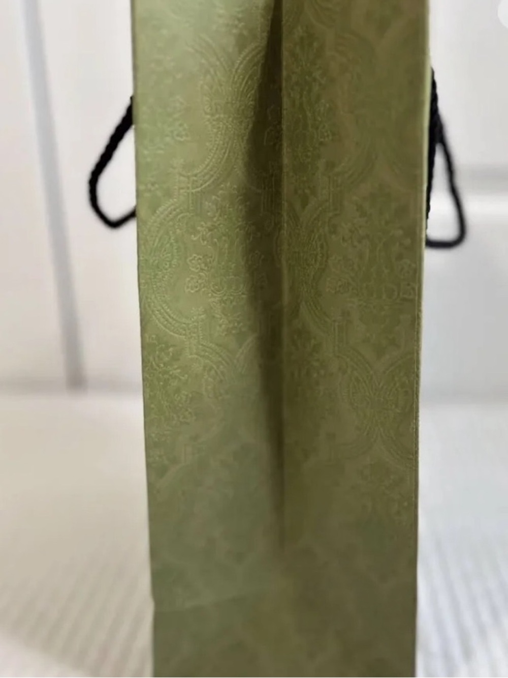 Gucci Olive Green Shopping Bag with Black Rope Handles. - Picture 4 of 5